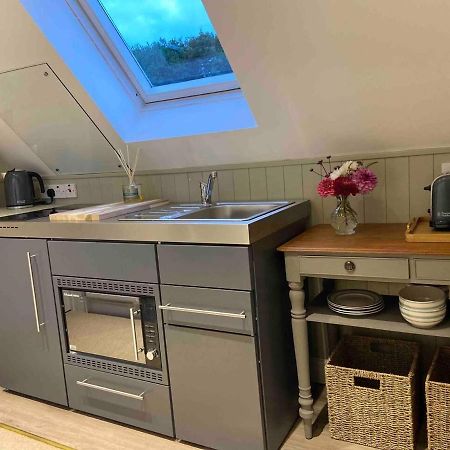 Pewsey Retreat 3 Sleeps -Petfriendly Bbq Parking Apartment Bagian luar foto